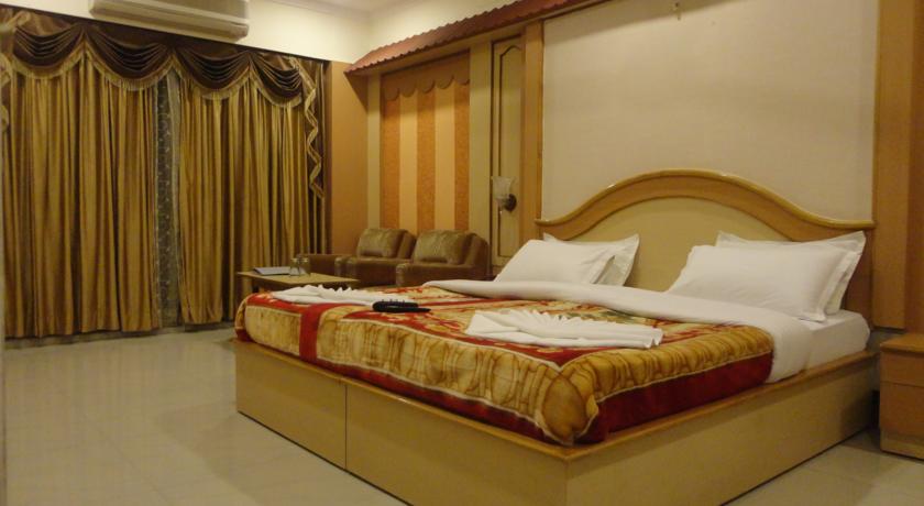 Hotel Temple on Ganges